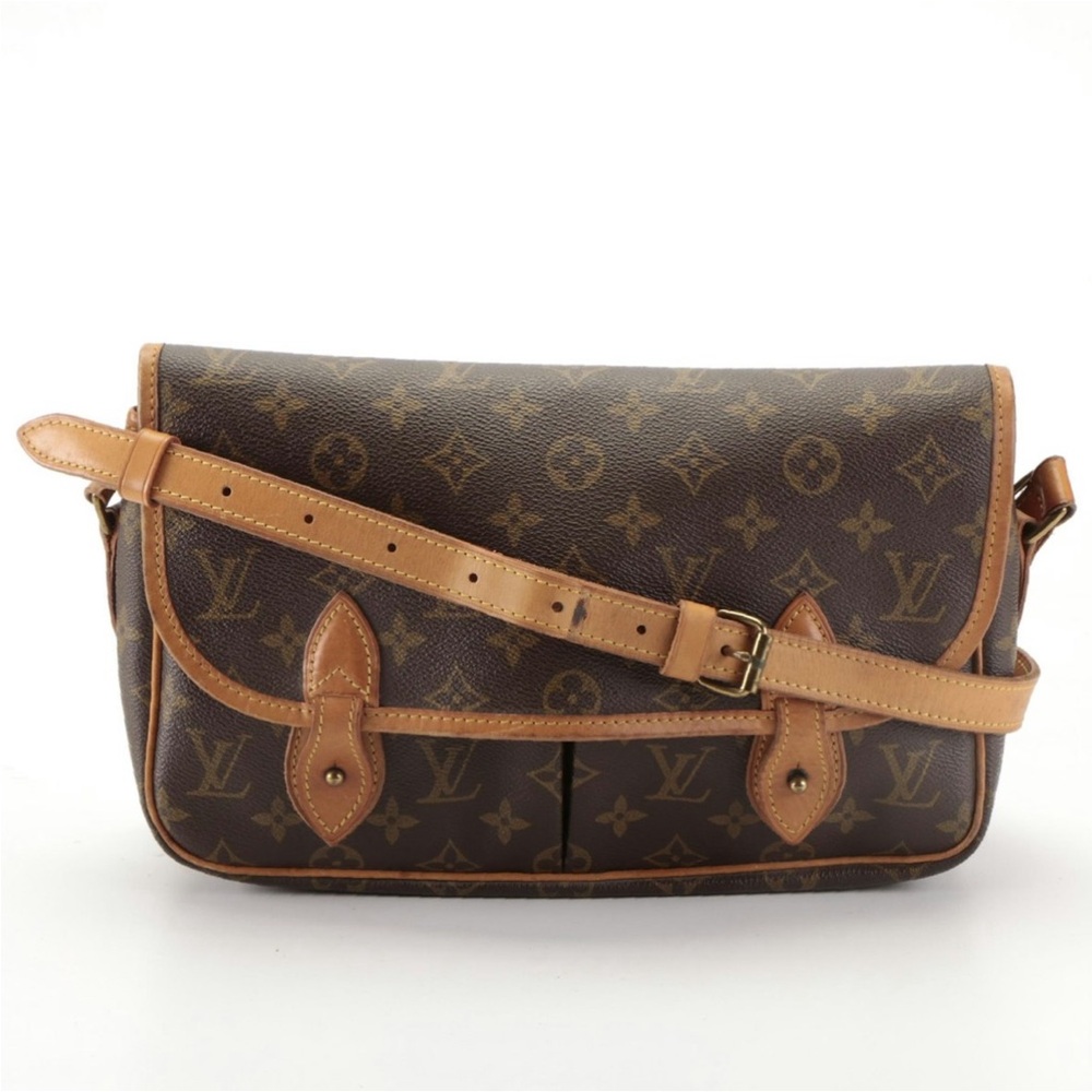 Authentic Louis Vuitton Gibciere MM Crossbody